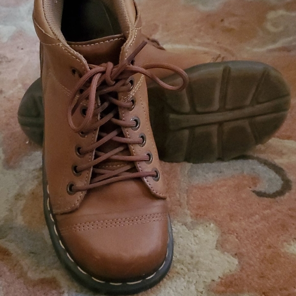 Vintage Yolanda Dr. Martens - Picture 4 of 6